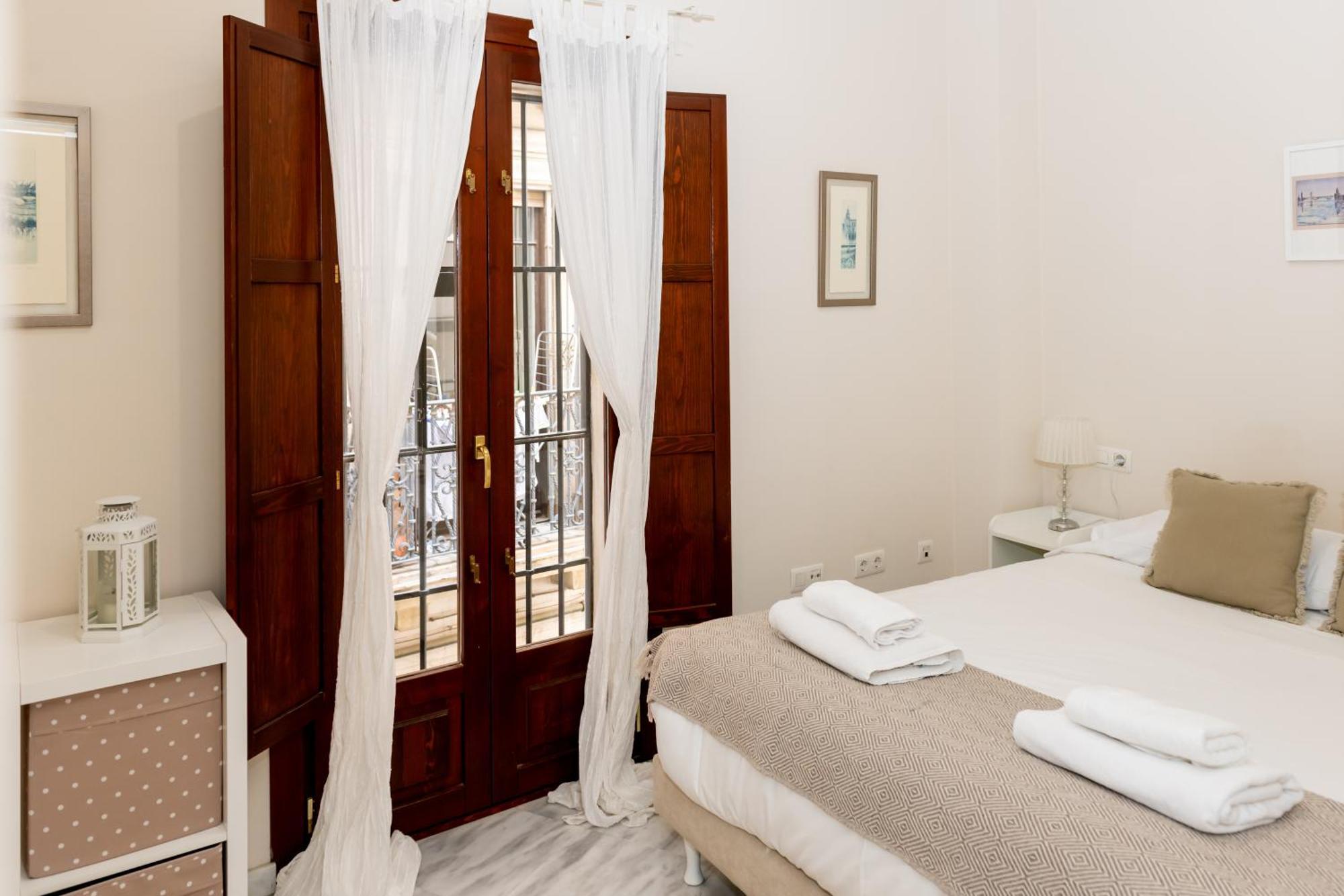 Charming & Quiet Apartment In Plaza Del Salvador Севілья Екстер'єр фото