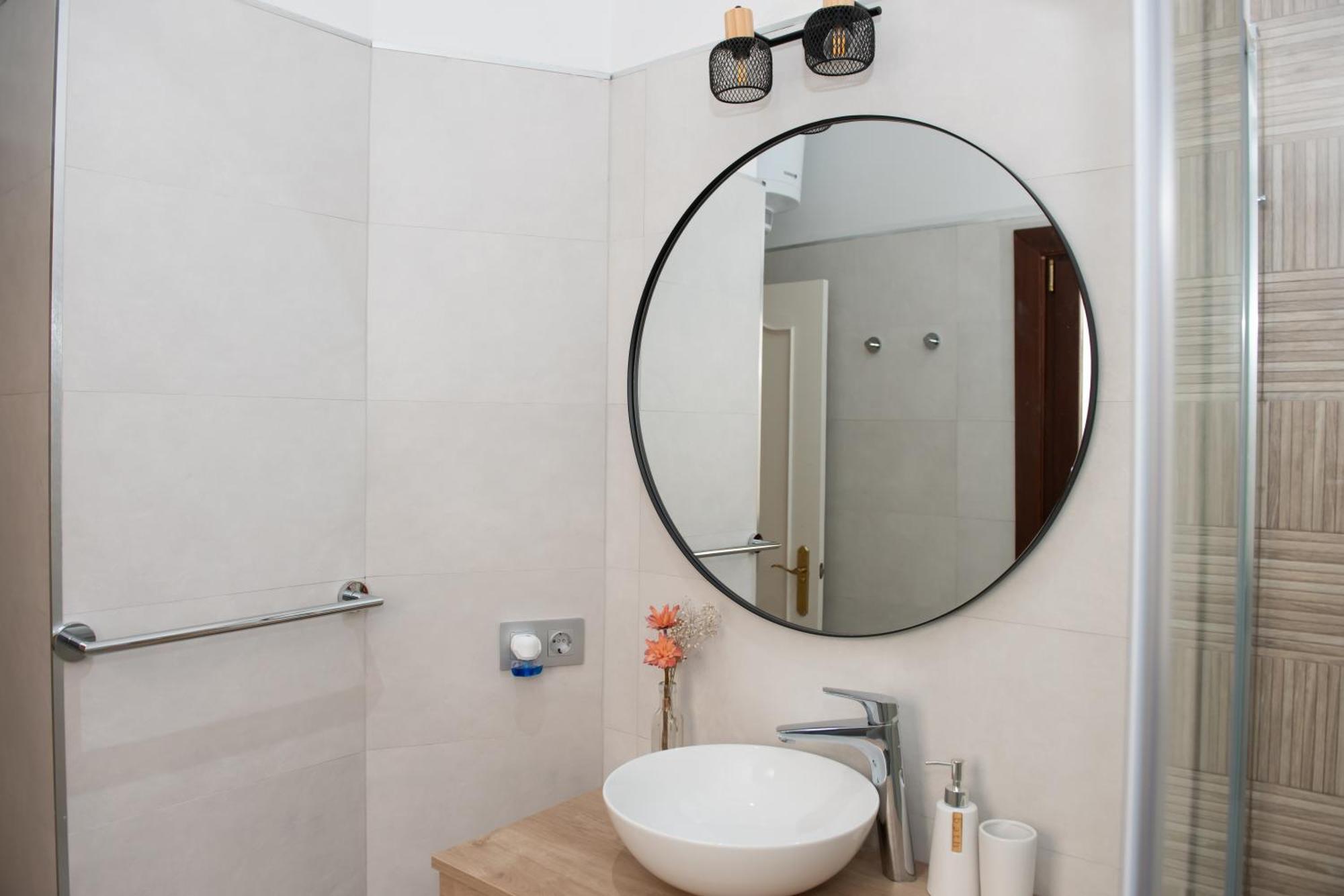 Charming & Quiet Apartment In Plaza Del Salvador Севілья Екстер'єр фото