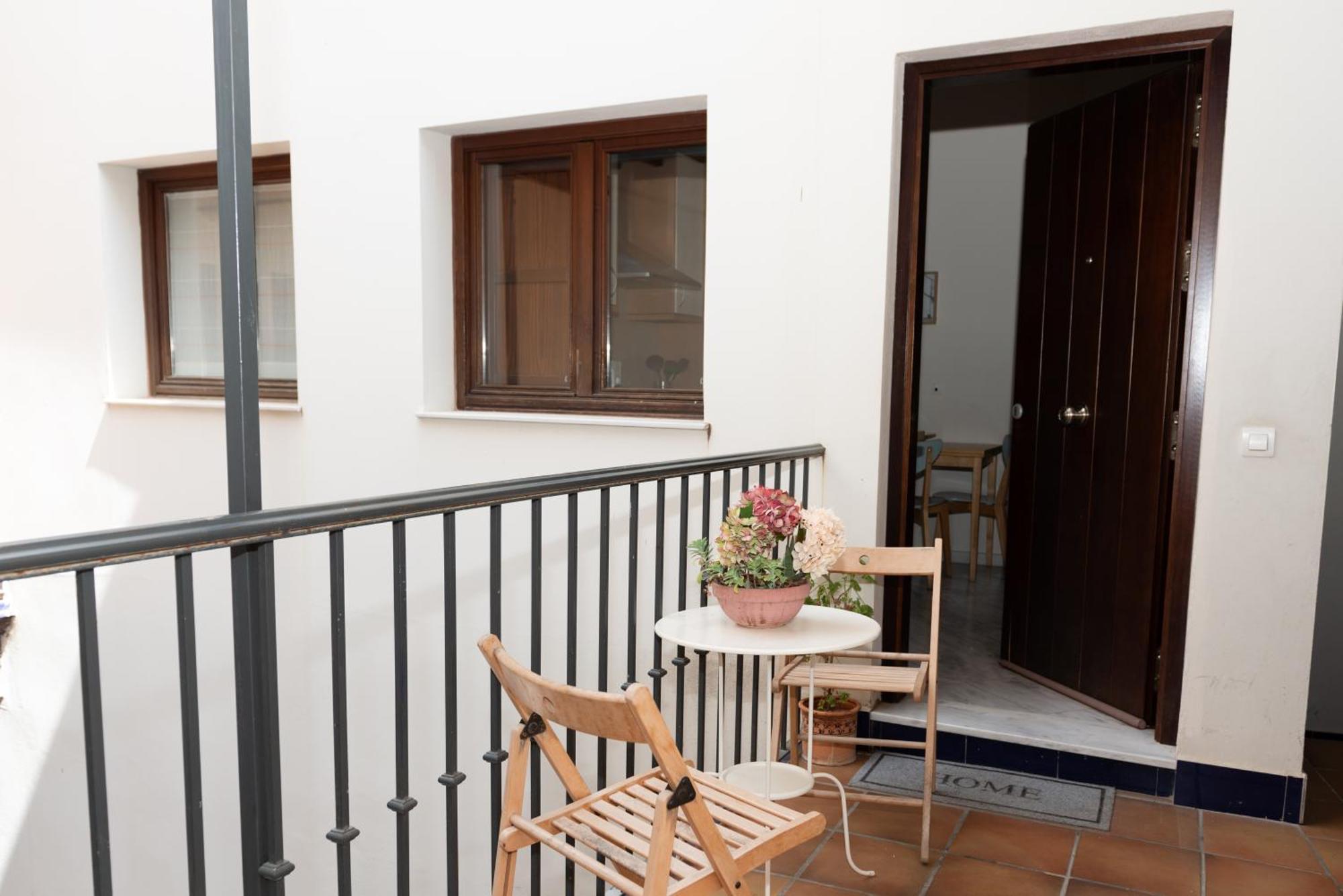 Charming & Quiet Apartment In Plaza Del Salvador Севілья Екстер'єр фото